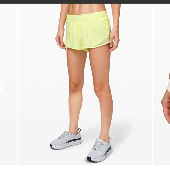 Lululemon Hotty Hot Short II 2.5" - Picture 1 of 16